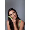 Modelka s ÉLAN GOGO BROWS sérem na obočí a řasy