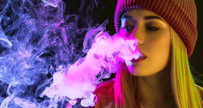 hipster-vaping