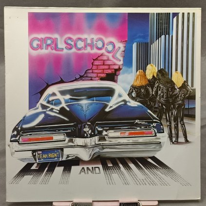 Girlschool – Hit And Run LP