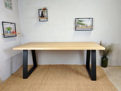 Jídelní stůl DELTA