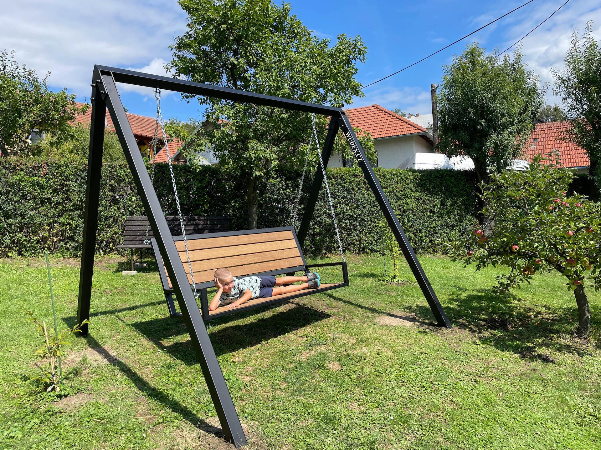 Pronájem houpaček na eventové akce, svatby a další