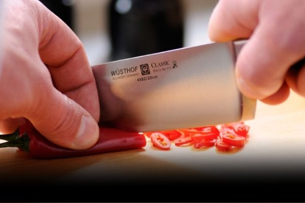 Jak pracovat s kuchařským nožem?