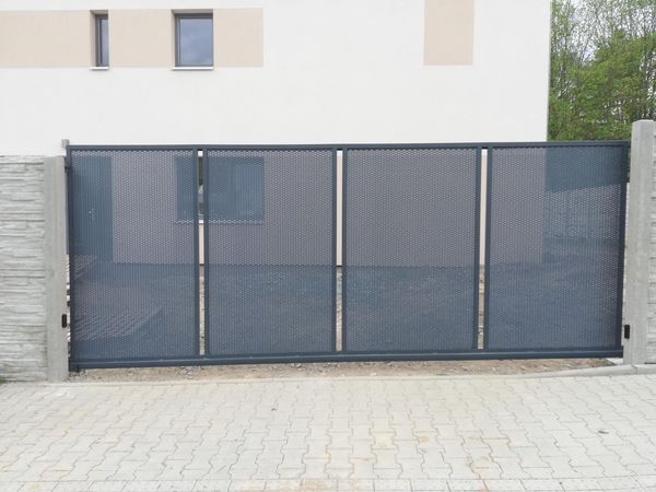 Vjezdové brány - prodej a montáž