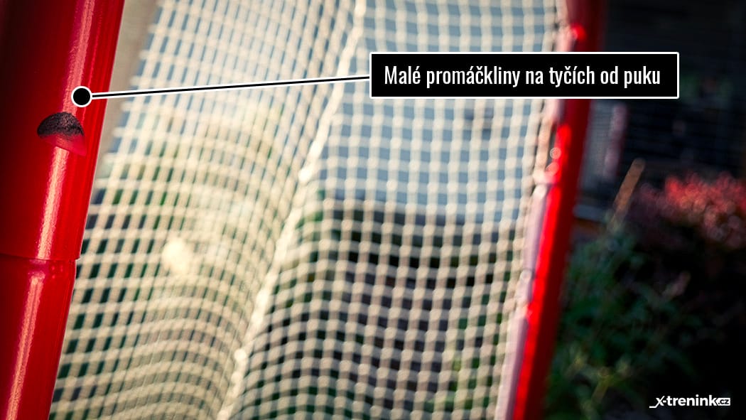 Promáčklé tyčky od puku na brance Winnwell 72