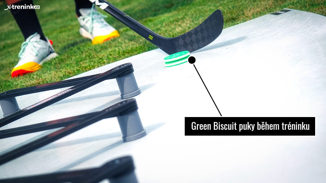 Výborně se se stickhandling snake trénuje s Green Biscuit Puky