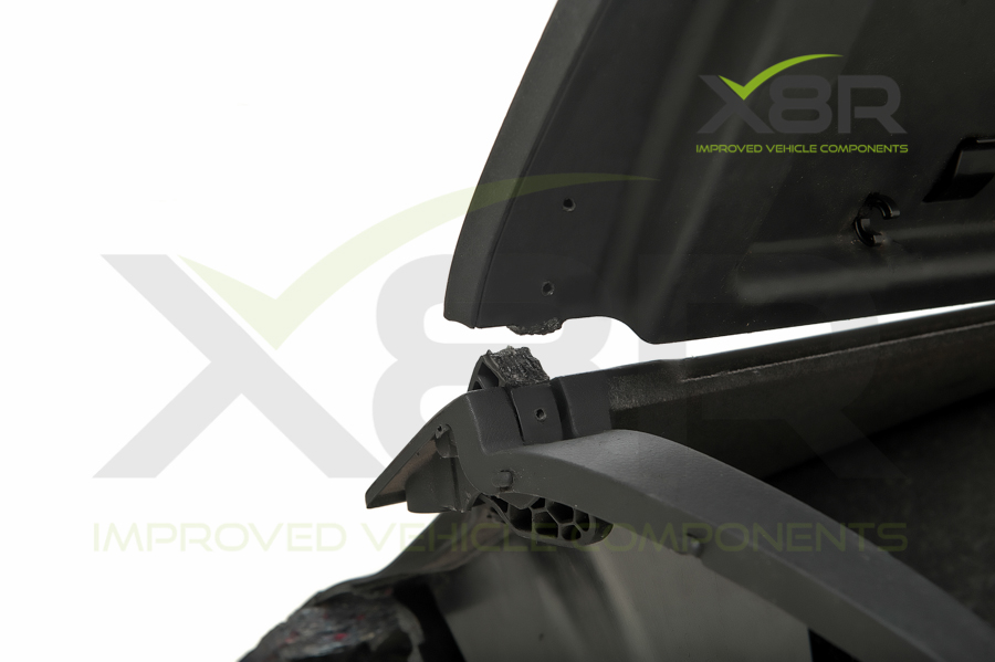 BrokenAudiA4gloveboxhinge