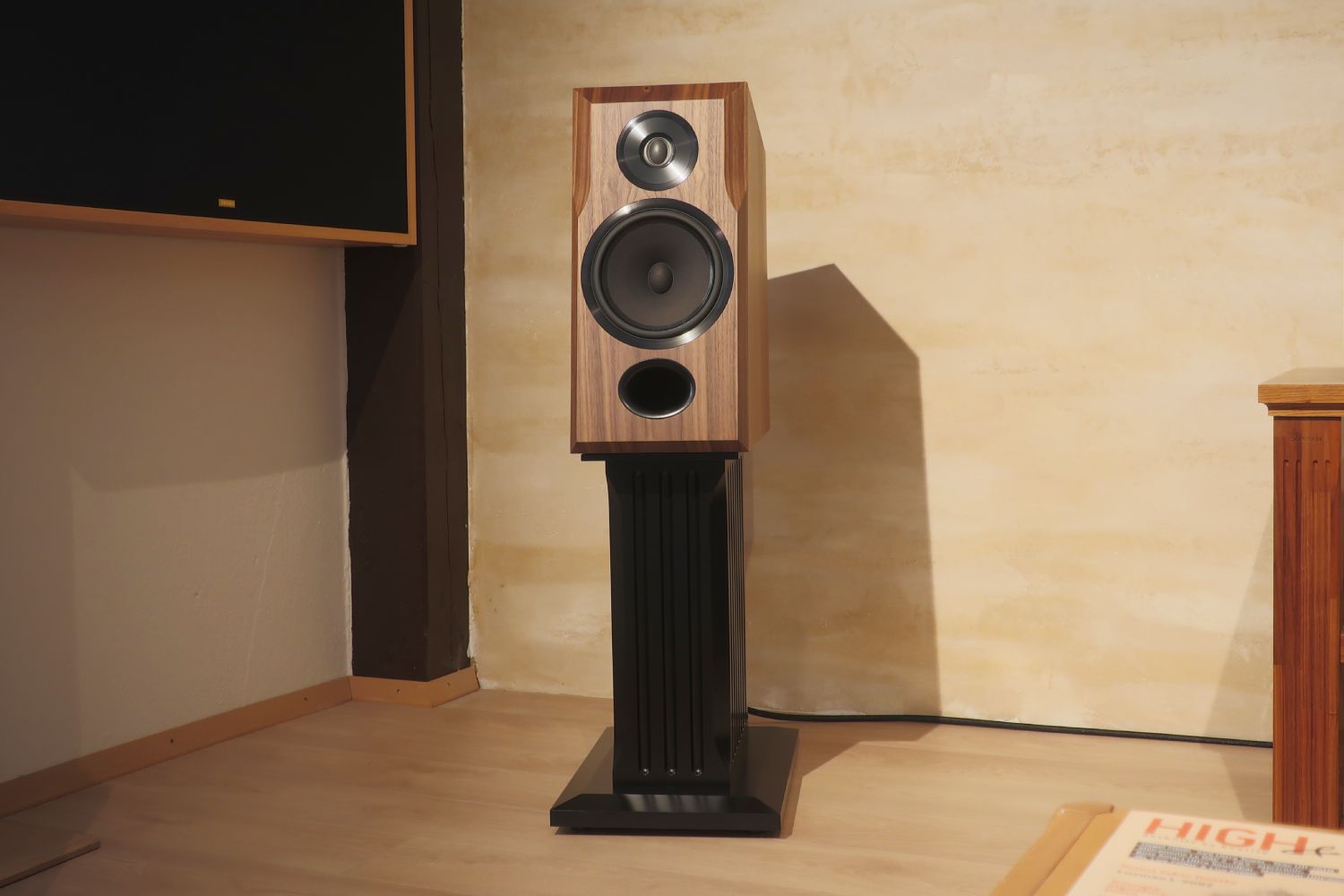 XAVIAN Medea / Hi-Fi Voice.com