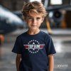 Dítě v tričku s potiskem Top Gun film navy