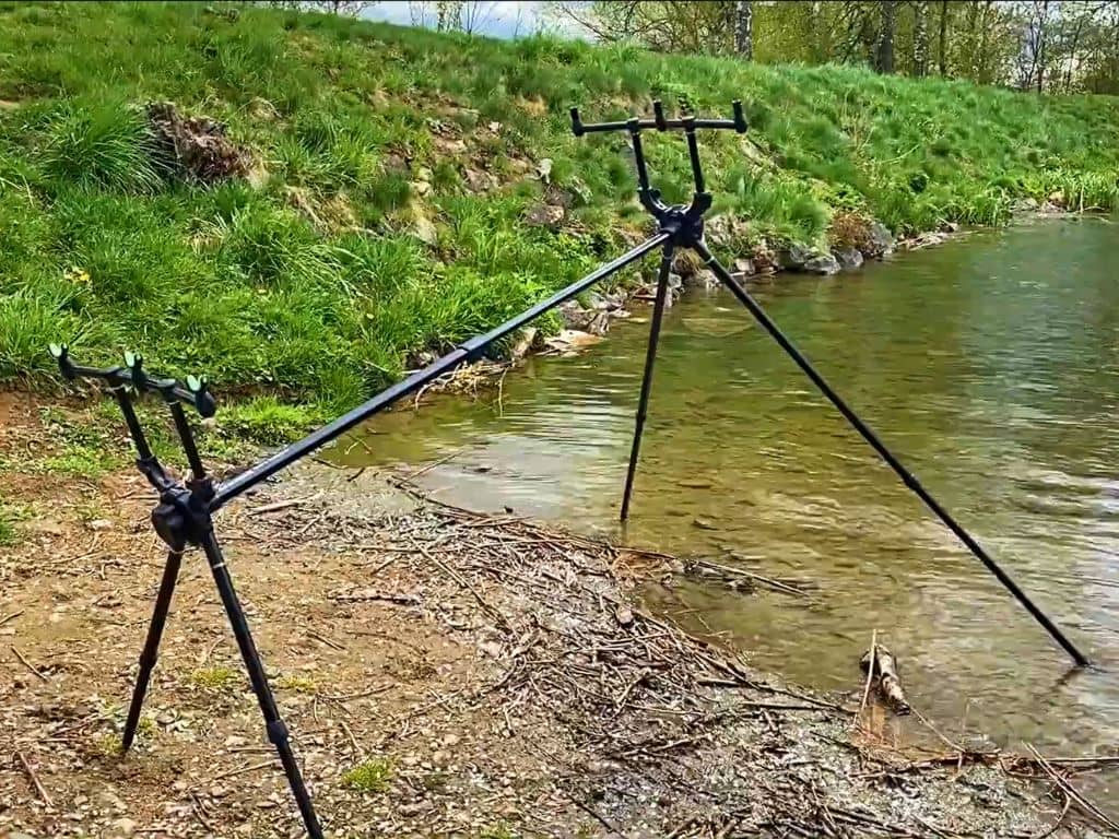 popis-stojan-na-rybarske-pruty-anaconda-bent-hopper-pod-3