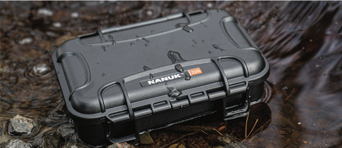 nanuk_225_in_water