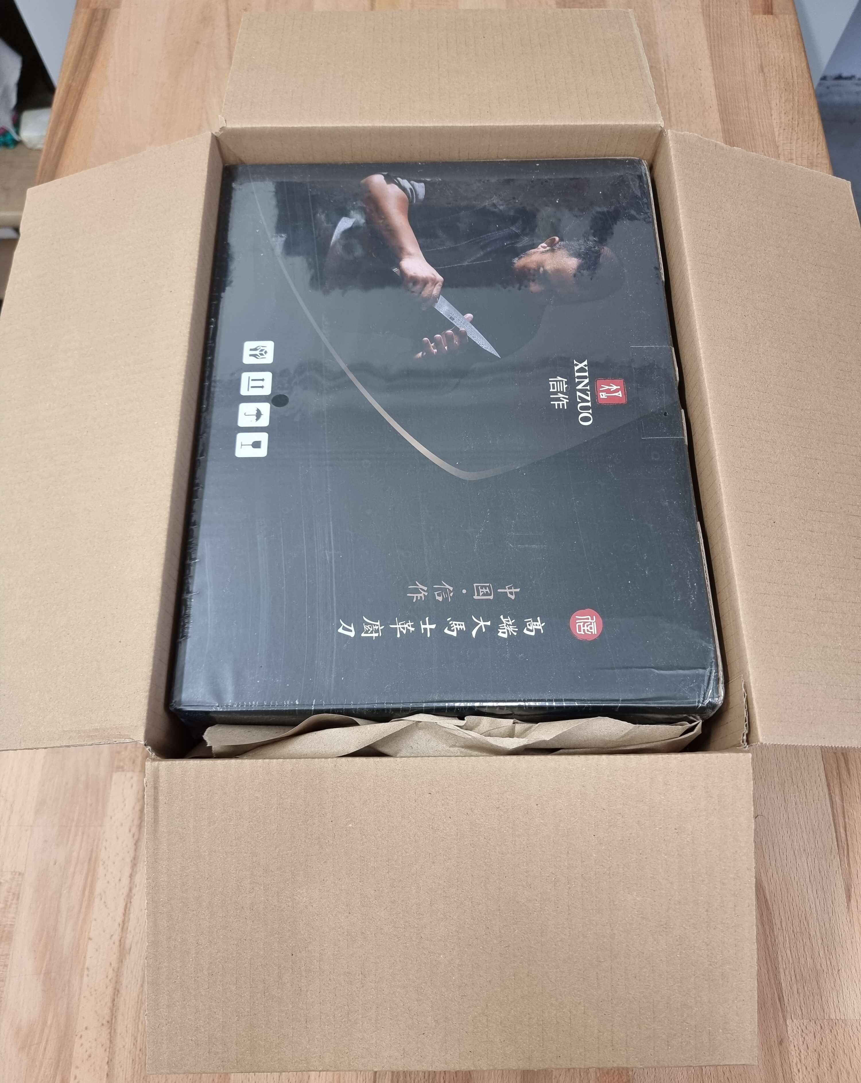 Verpackung von Messersets und großen Bestellungen