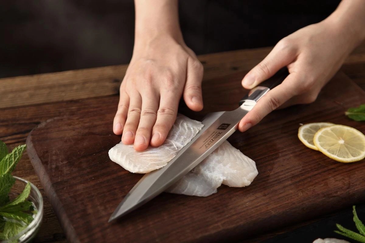 Japanisches Filetiermesser fürs Fischfleisch