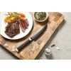 Steakmesser XinZuo Ji X08E auf dem Schneidebrett