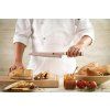 Brotmesser XinZuo Ji X08C in der Hand