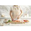 Schneiden mit dem Santoku Messer XinZuo Pin X02O