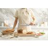 Brotmesser XinZuo Pin X02O in der Hand