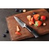Schälmesser XinZuo Feng B32 auf dem Schneidebrett