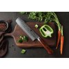 Nakiri Messer XinZuo Yun B9H auf dem Schneidebrett