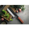 Nakiri Messer HEZHEN PM8S auf dem Schneidebrett