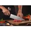Schneiden mit dem Kochmesser HEZHEN F4 BÖHLER