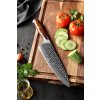 Kochmesser XinZuo Yu B13D auf dem Schneidebrett