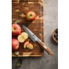 Gemüsemesser XinZuo Jiang B46W auf dem Schneidebrett