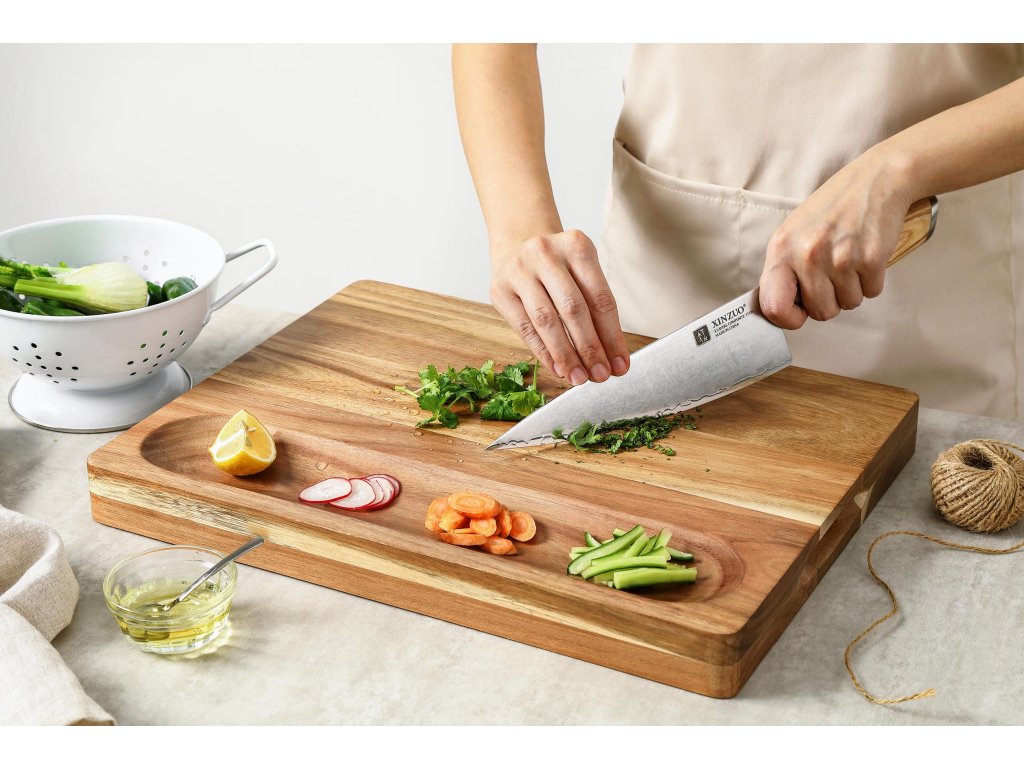 Použití dřevěného prkénka XinZuo