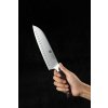 Santoku nůž XinZuo B35 Zhi v ruce