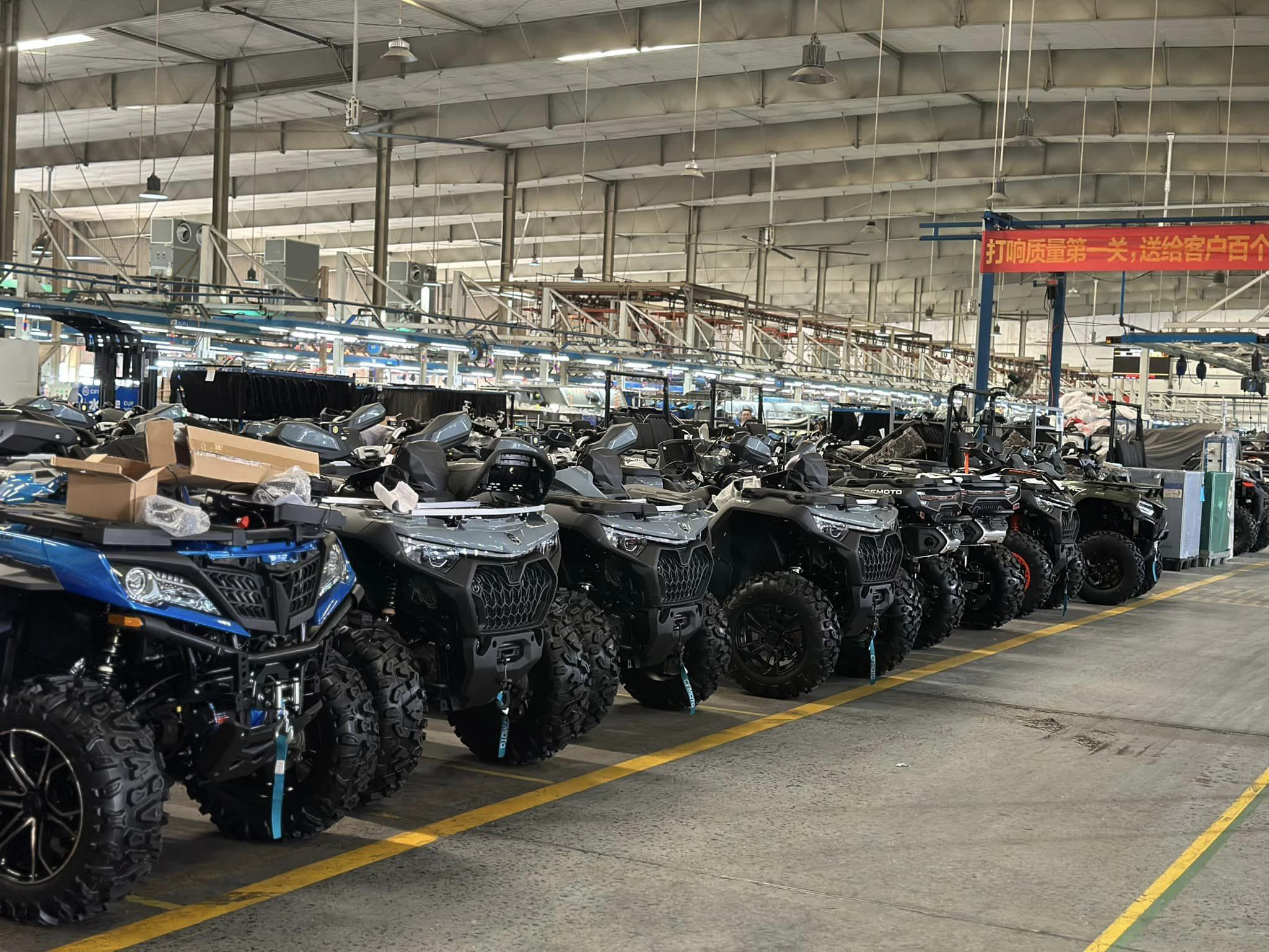 cina-tovarna-cfmoto-2024