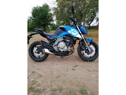 CFMOTO 650NK Pouze 350 km - motorka stojí u nás