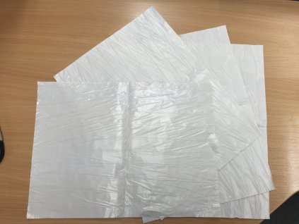 Balící papír s folií 25x35 cm (cena je za 12,5kg)