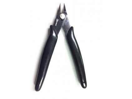 Scissors/pliers for cutting OFF ROAD rubber studs