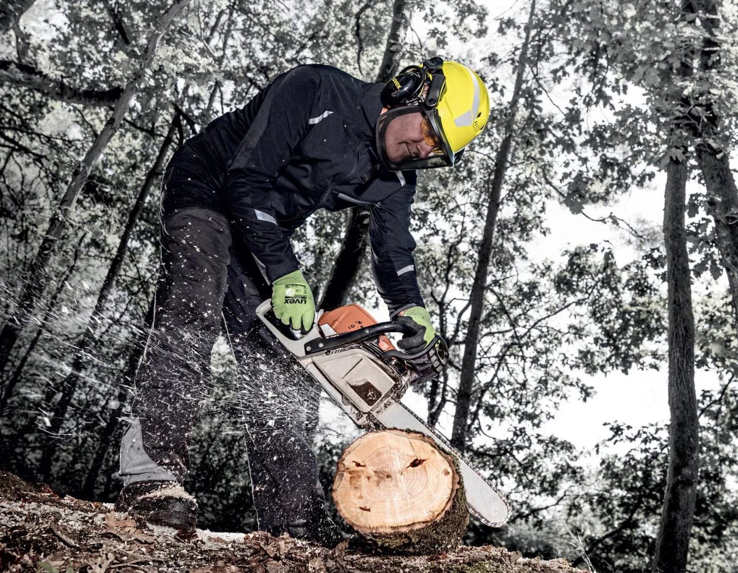 Ochranná přilba uvex pheos forestry