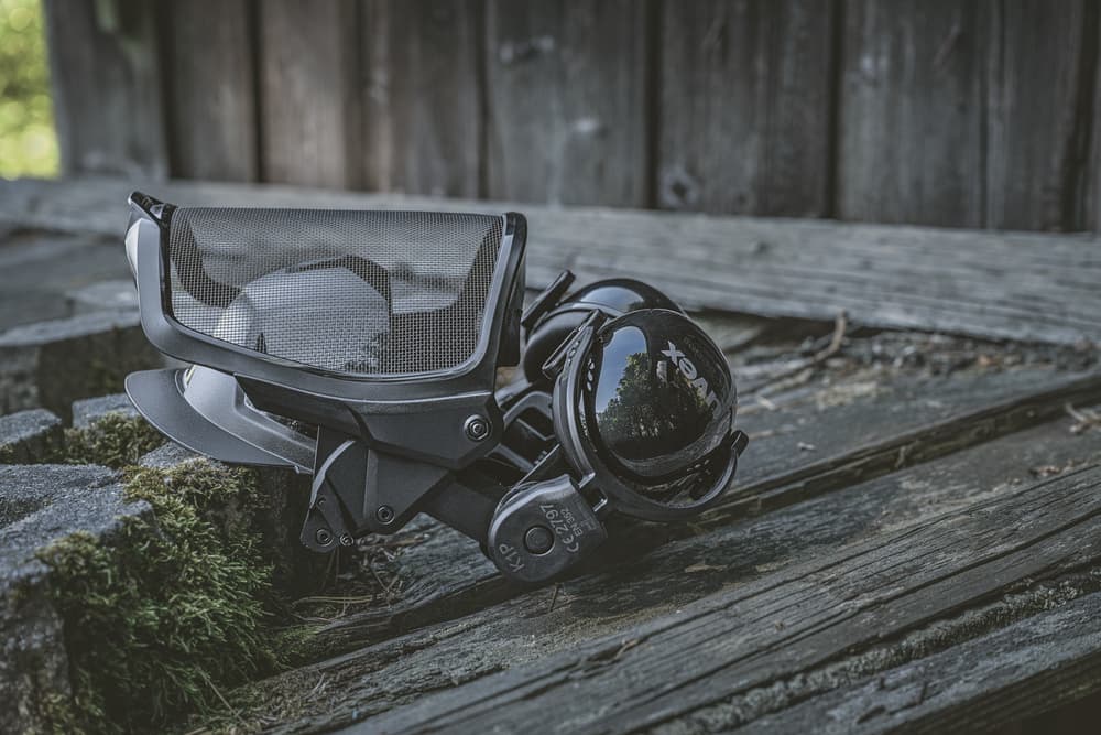 uvex pheos faceguard s mřížkou a ochranou sluchu