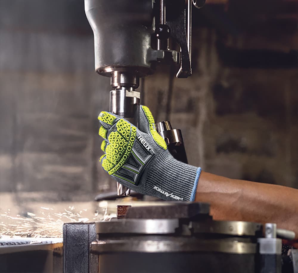 HexArmor Helix 3013IMP při práci