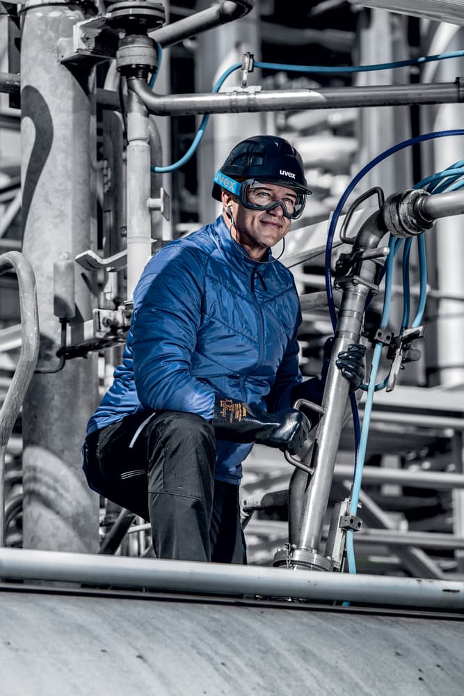 Použití uvex rubiflex ESD NB35A při průmyslové práci