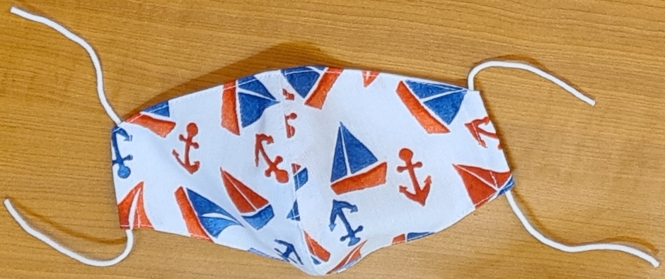 YACHTSHOP Rúško námorný motív biele s kotvami a lodkami