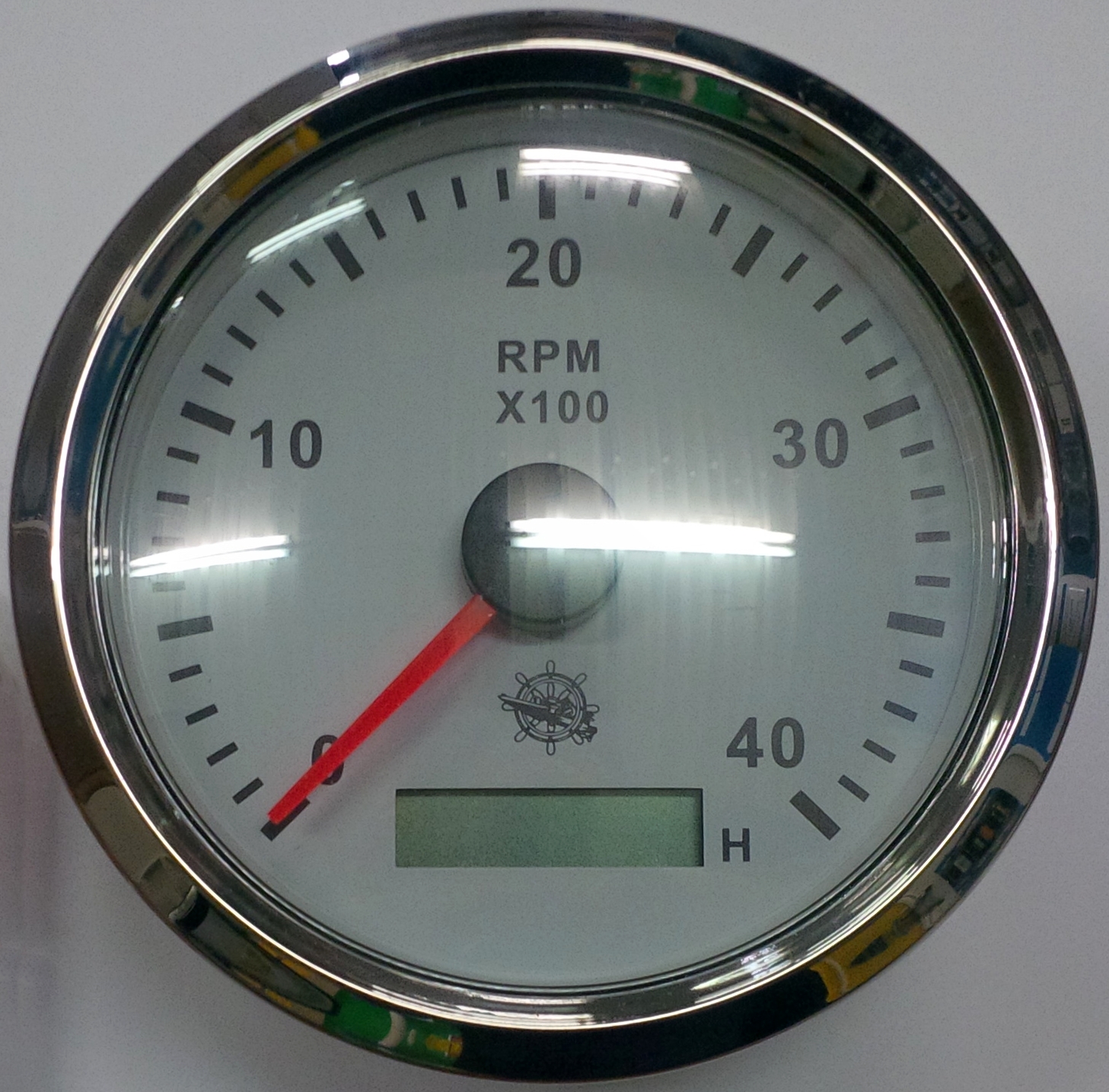 Otáčkomer univerzálny 0-4000 Ot., motohodiny, biely ciferník, leštený rám