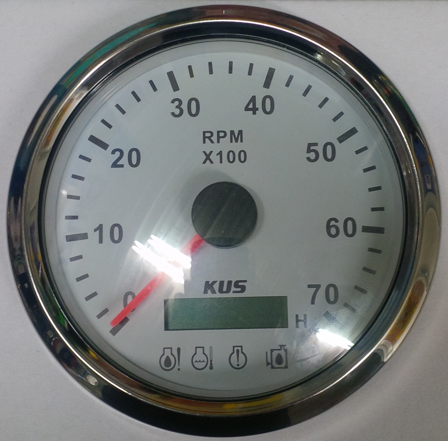 KUS Otáčkomer do 7000 otáčok s motohodinami biely 85 mm so 4 alarmami  pre závesné motory