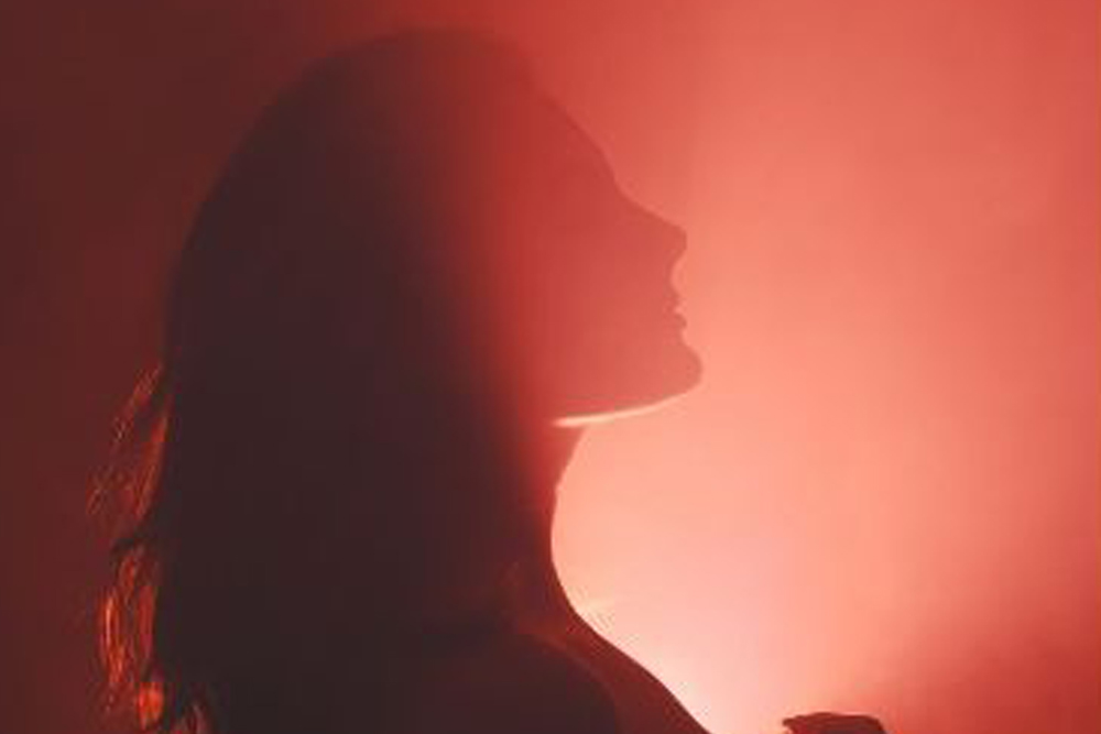 What are the health effects of red light therapy?