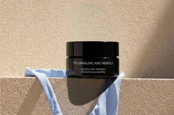 What to Watch Out for When Exfoliating in Summer