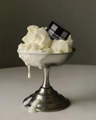 Zima, mráz ❄, přecházení z teplot, vítr...nic z toho nesvědčí naší pokožce. Může být suchá, šupinatá, podrážděná,...