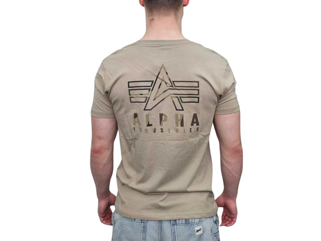 alpha industries tricko panske camo logo puff bp vintage sand 7