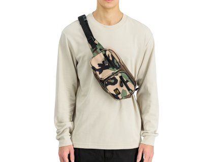 alpha-industrie-label-waist-bag-ladvinka-taska-woodland-camo