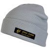 Šedá zimní pletená čepice Yakuza Premium 3779G s logem značky a elastickým lemem. e