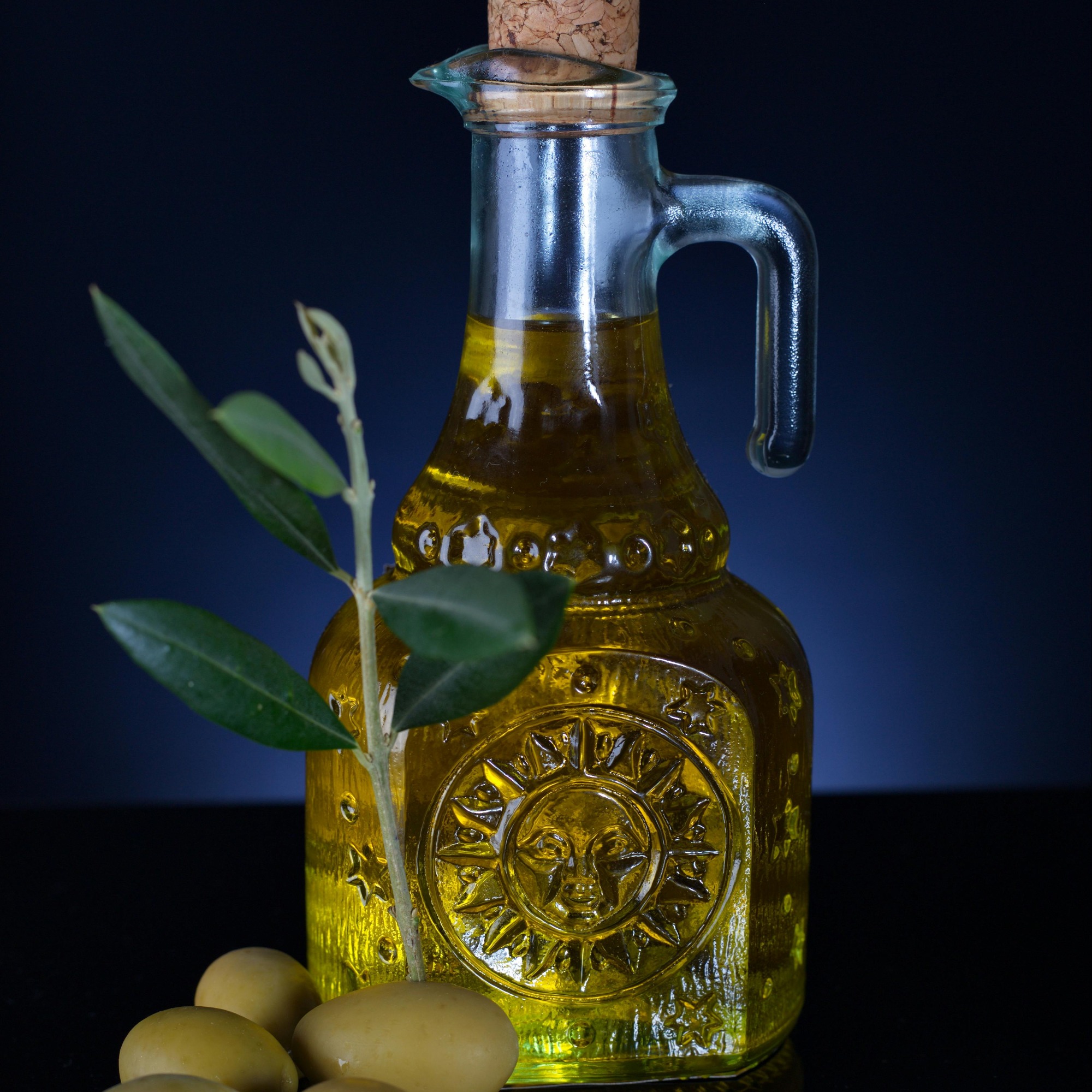 Jak vybrat kvalitní olivový olej a olivy do vaší kuchyně