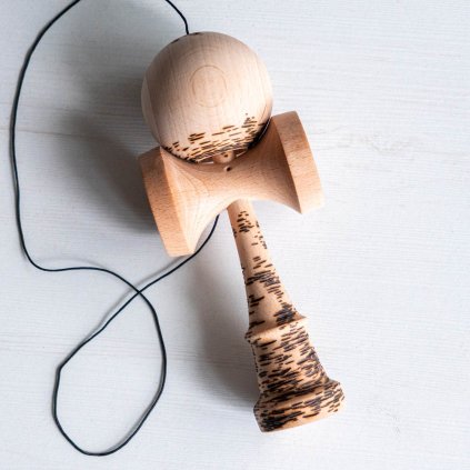 YANG 10G KENDAMA FREEHAND 1