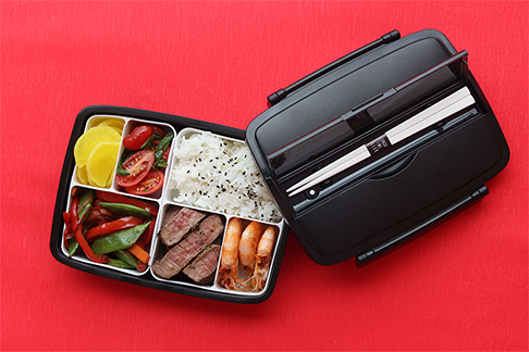 Jak oddělit jídlo od sebe uvnitř bento boxu?
