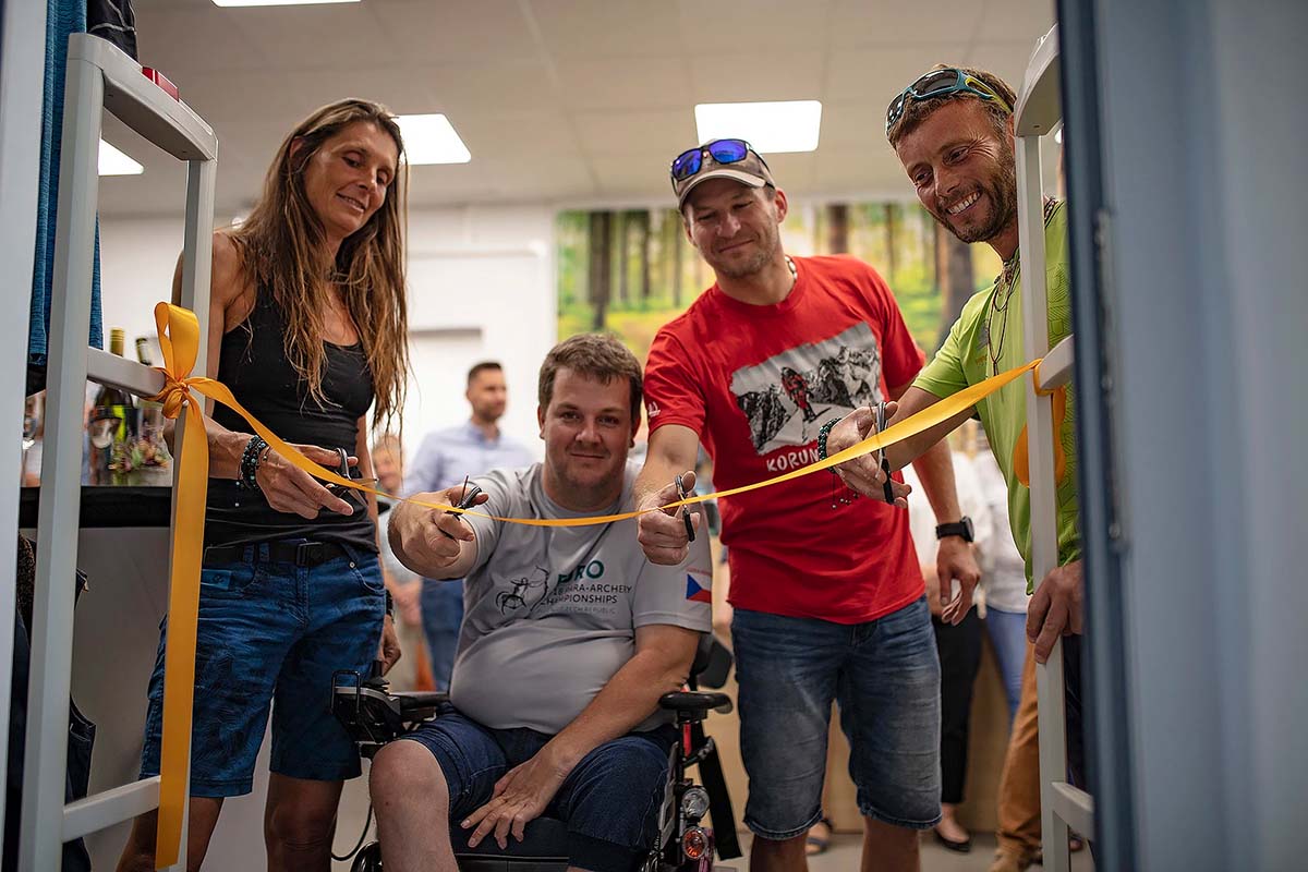 01-YATE--PRODEJNA--SLAVNOSTNI-OTEVRENI-IMG_7731prodjna