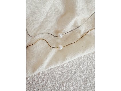 Perla na nitce choker